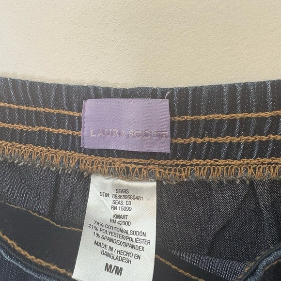 Laura Scott - Picture 12 of 14